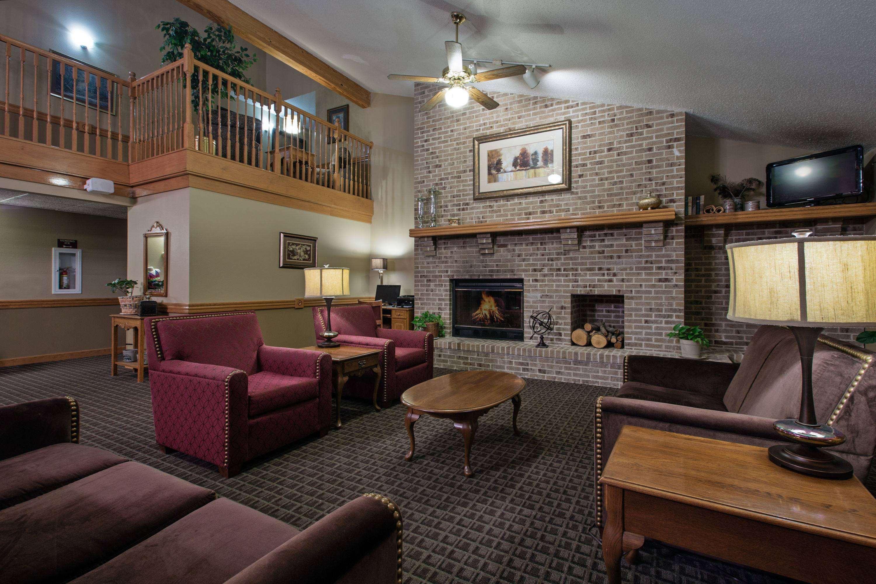 Americinn By Wyndham Grundy Center Buitenkant foto